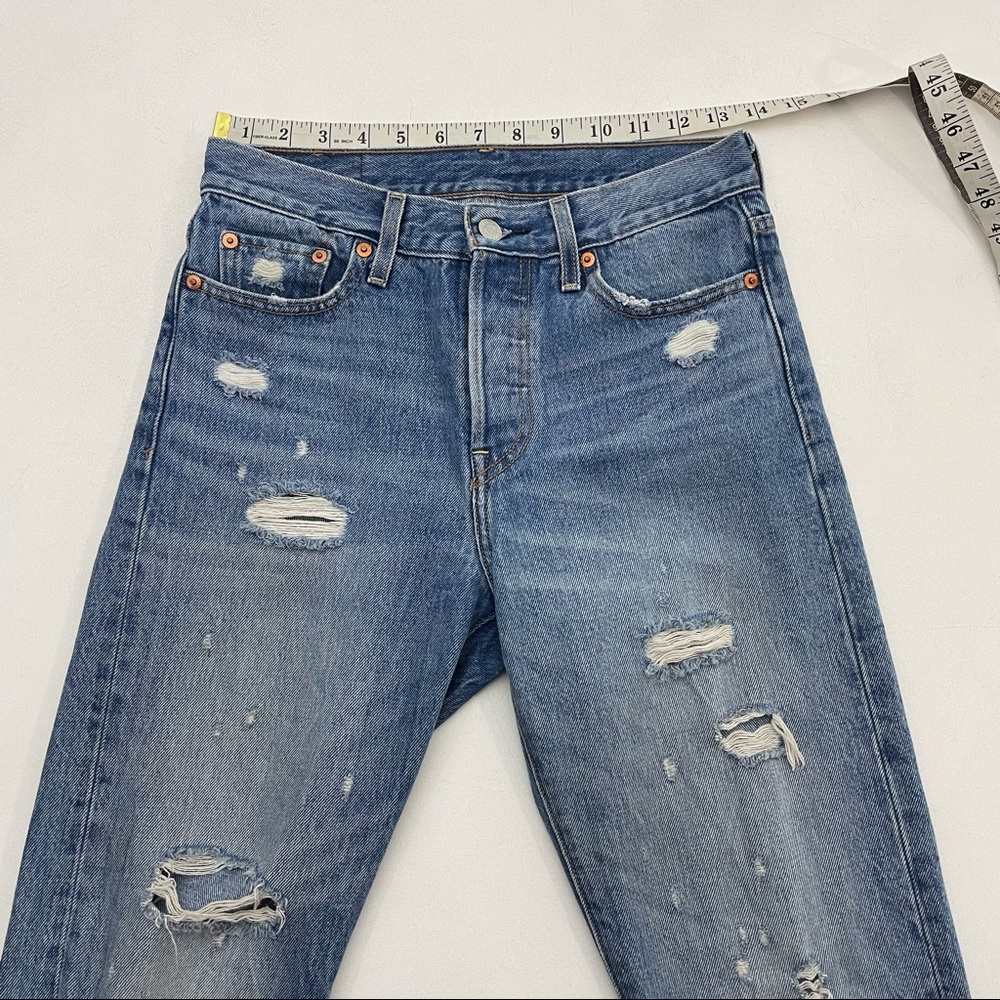 Vintage Levi’s 501 High Waist wedgie fit Jeans - Picture 3 of 8